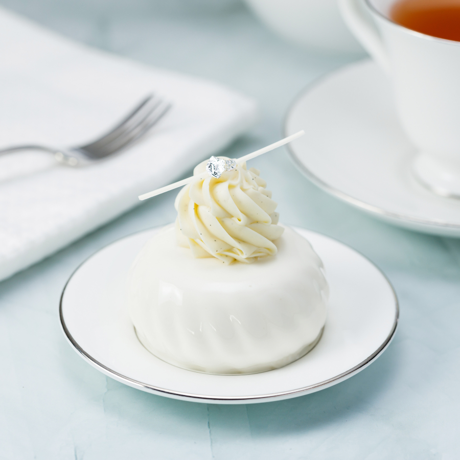 Exotic Fruit Cheese Mousse Petit (mini) Exotic Fruit Cheese Mousse Petit (mini)
