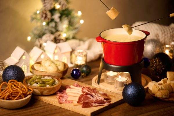 Festive-Cheese-Fondue